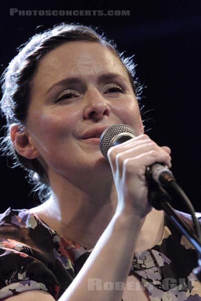 EMILIANA TORRINI - 2008-10-14 - PARIS - Trabendo - 